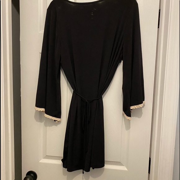 Black and Tan dress - Picture 2 of 5